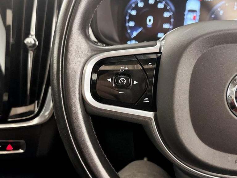 2019 Volvo V90 2.0 D5 Inscription Plus Auto AWD Euro 6 (s/s) 5dr Automatic Estate Diesel Automatic