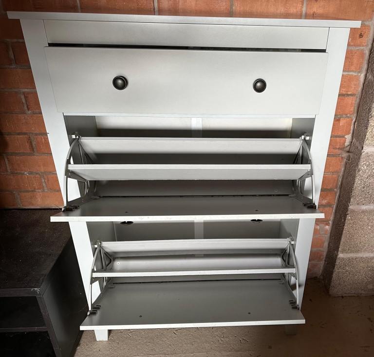 Laura James Sandhurst Grey Wooden Shoe Cabine
