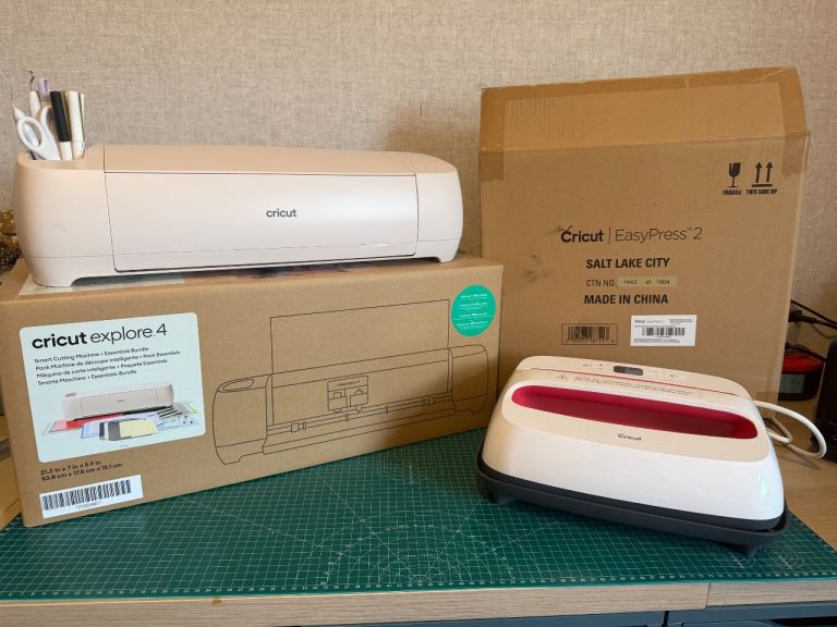Cricut Explore 3 and EasyPress 2 with Accessories – Good Condition