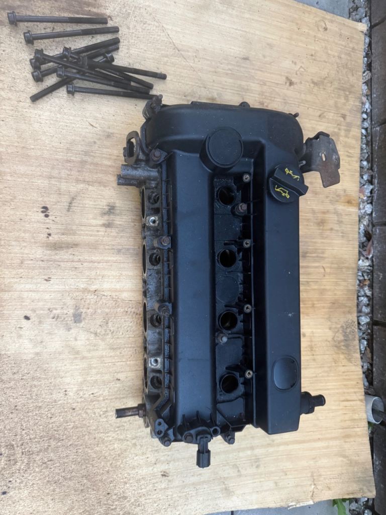 MAZDA 5 CYLINDER HEAD 1.8l COMPLETE 2009
