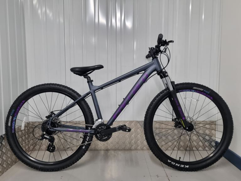 Ladies Carrera Vengeances 16 and 18 inch frames saving £120 off halfords price 