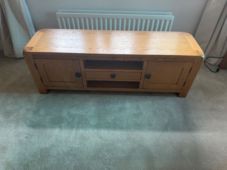 Nova Oak TV Unit Wide – Waxed Oak, Excellent Condition