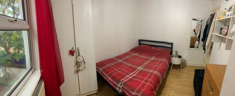 💙Big double Room 1 min from the station + LIVING,Available now – ready to move in
