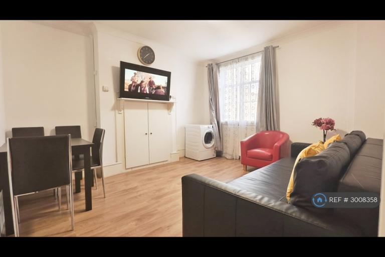 1 bedroom flat in Gloucester Place, London, NW1 (1 bed) (#3008358)