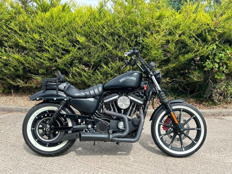 2017 Harley-Davidson Sportster 883 Xl883n Iron 883 Custom Cruiser 