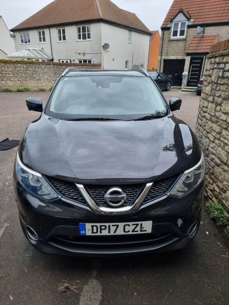 Nissan Qashqai 1.5 dCi Tekna SUV 5dr Diesel Manual 2WD Euro 6 (s/s) (110 ps)