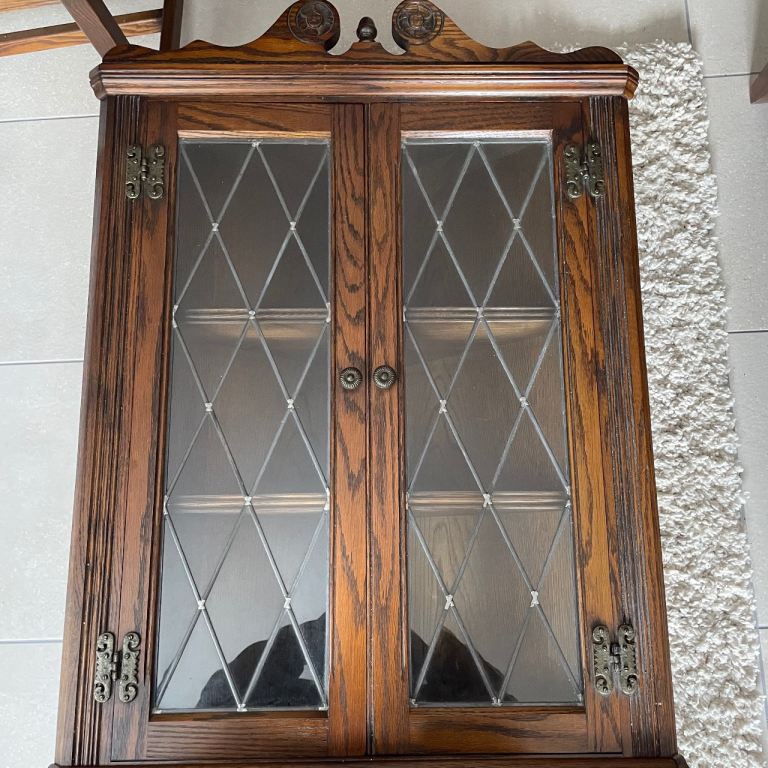 Wood Bros Old Charm Oak Wall Display Cabinet / Glazed Cupboard – Leaded Glass Doors