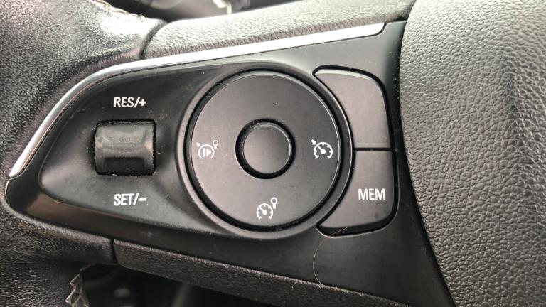 2020 Vauxhall Crossland X 1.2T [110] SRi Nav 5dr [6 Spd] [S/S] Petrol Hatchback Hatchback Petrol ...