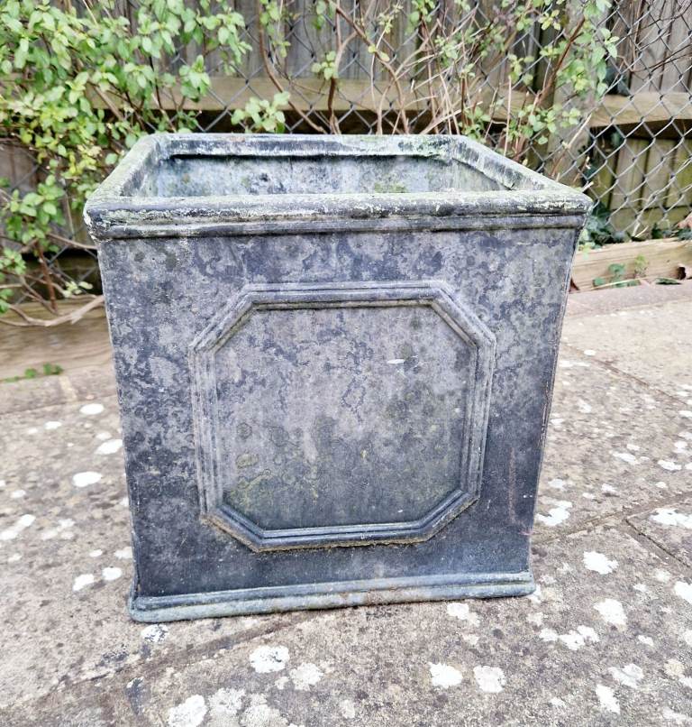 Fiber/plastic plant pot