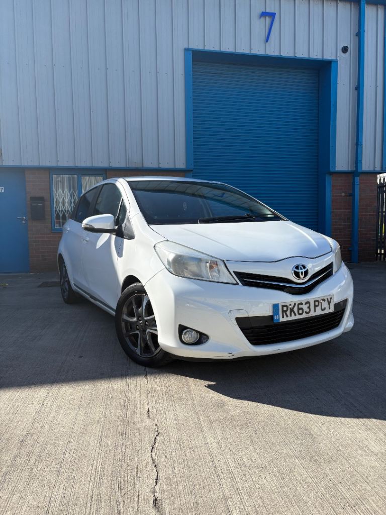 Toyota, YARIS, Hatchback, 2013, Manual, 1329 (cc), 5 doors
