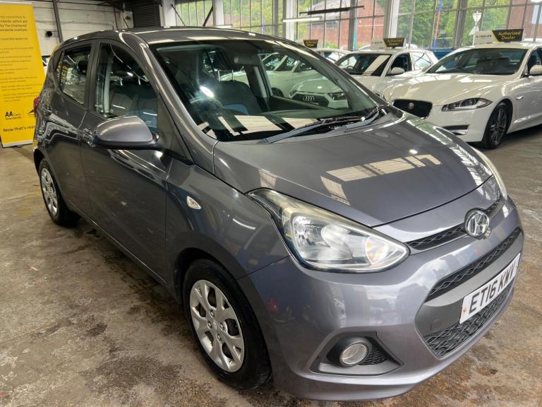  Hyundai i10 1.2 SE Euro 5 5dr Petrol Manual