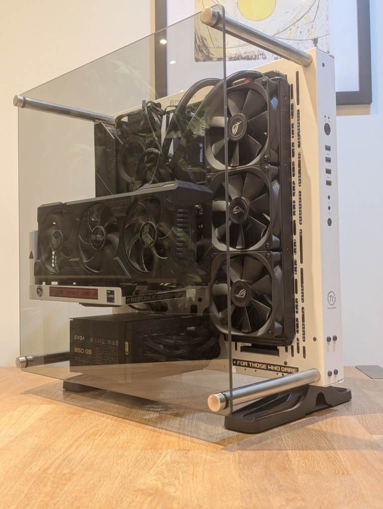 Gaming PC / I9 13900k / RTX 4080 [16GB] / 32GB DDR5 / 3TB SSDs / Wifi ✅ / Bluetooth ✅