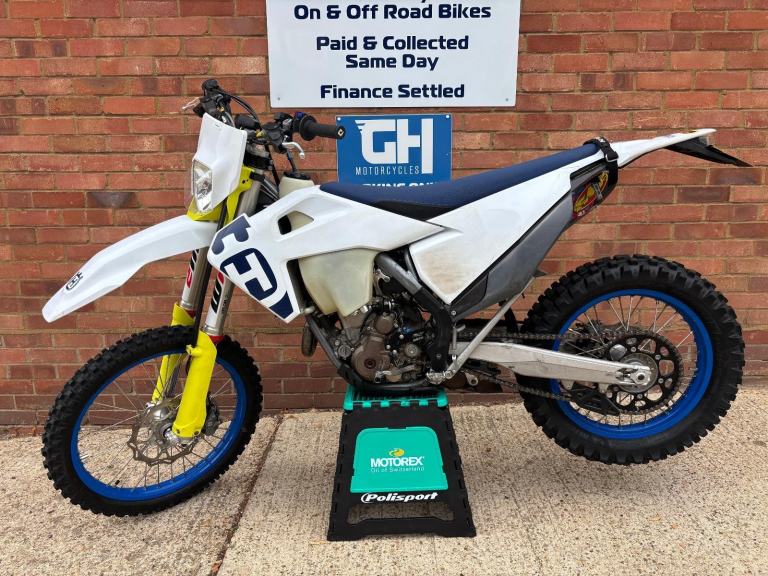 2022 HUSQVARNA FE350 ENDURO BIKE - 1 OWNER - FULL FMF EXHAUST - SERVICED