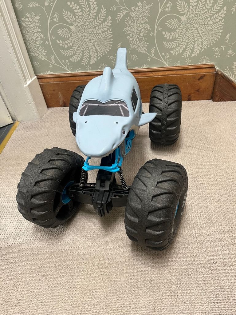 Monster Trucks Mega Megaladon
