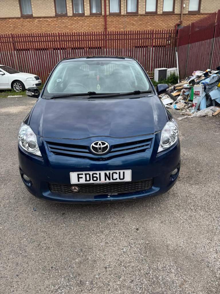 Toyota auris hybrid 