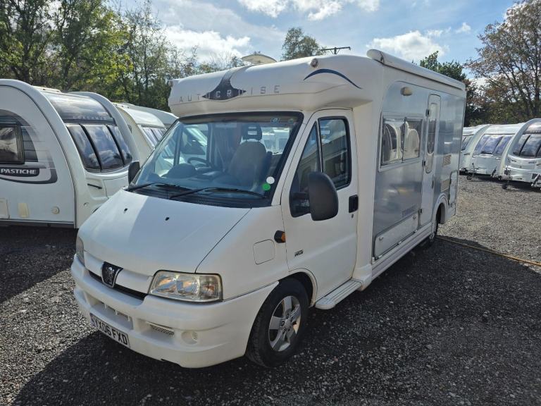 Autocruise Starburst DIESEL MANUAL 2006/06