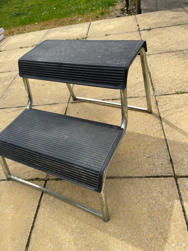 Caravan steps 