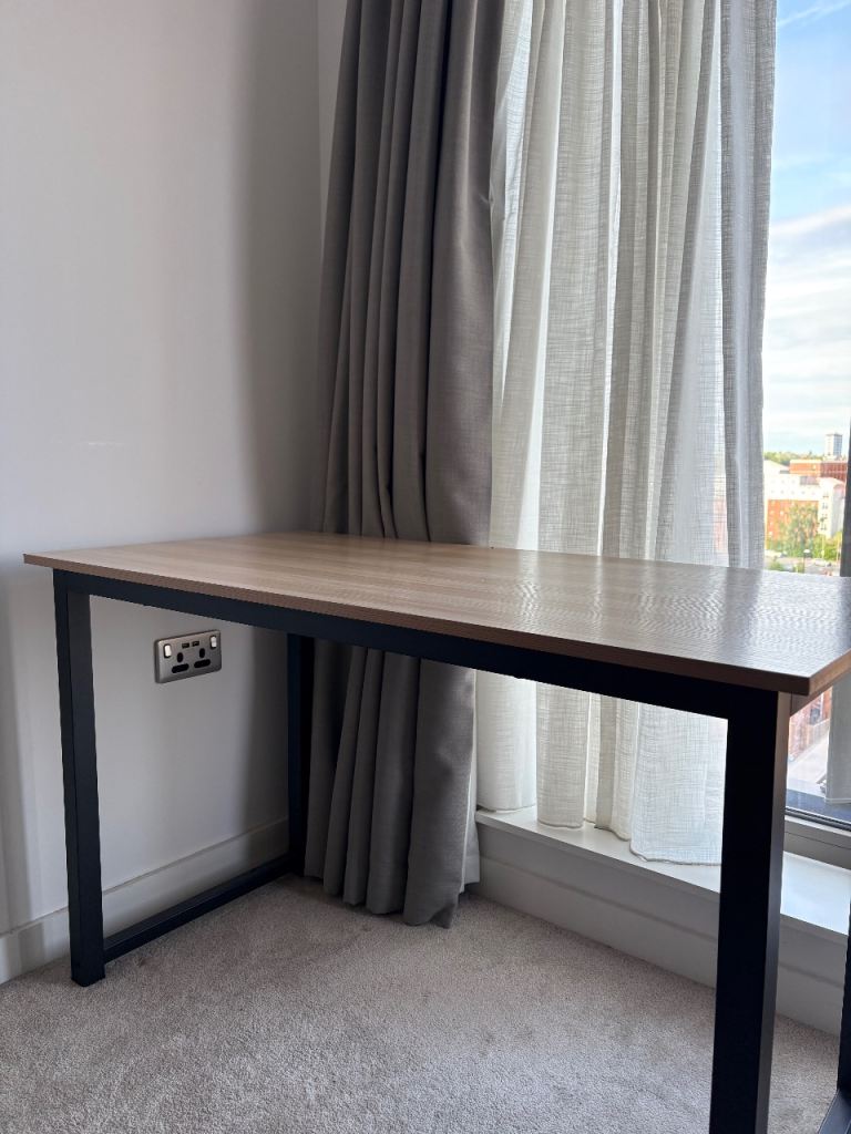 HOMCOM Computer Desk 120×60cm – Oak Top, Metal Frame, Great Condition – £20