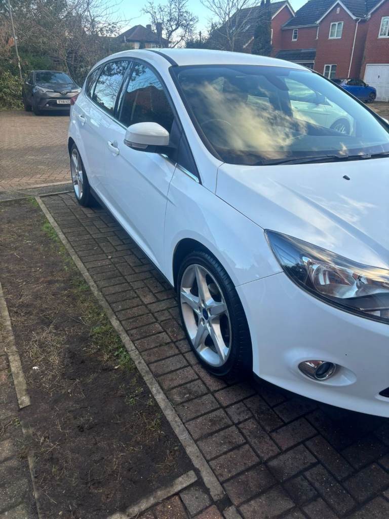 Ford, FOCUS, Hatchback, 2014, Manual, 998 (cc), 5 doors