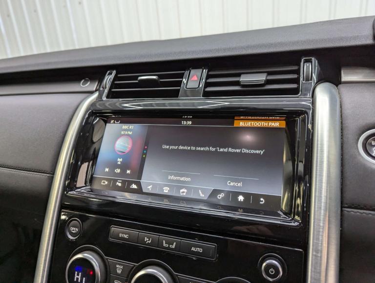 2017 Land Rover Discovery 3.0 Discovery HSE TD6 Auto 4WD 5dr SUV Diesel Automatic