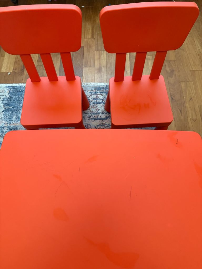 Childrens Table and 2x Chairs