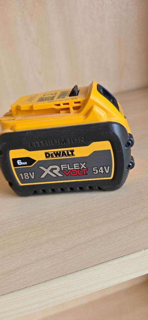 Dewalt flexvolt 54v battery 