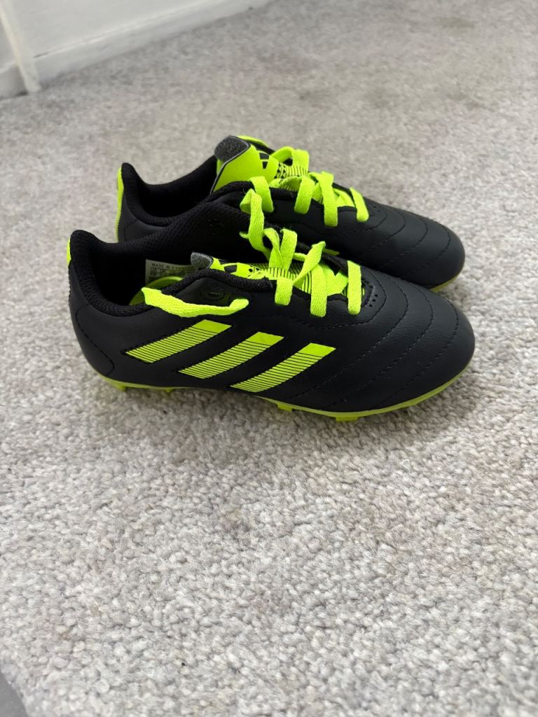 Kids Football boots