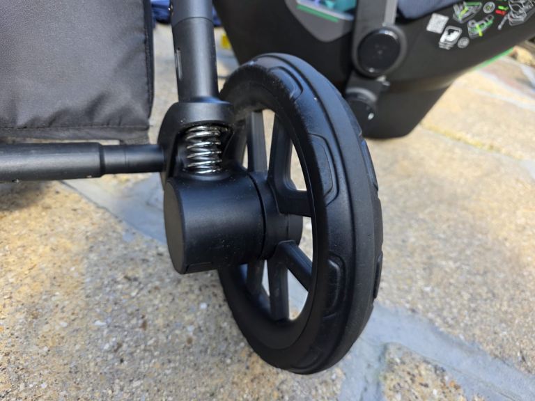 Silver Cross Reef pram/travel system