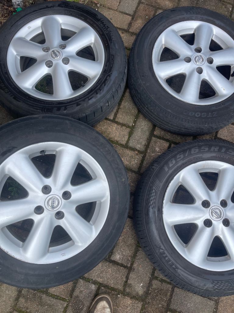 nissan wheels+tyres