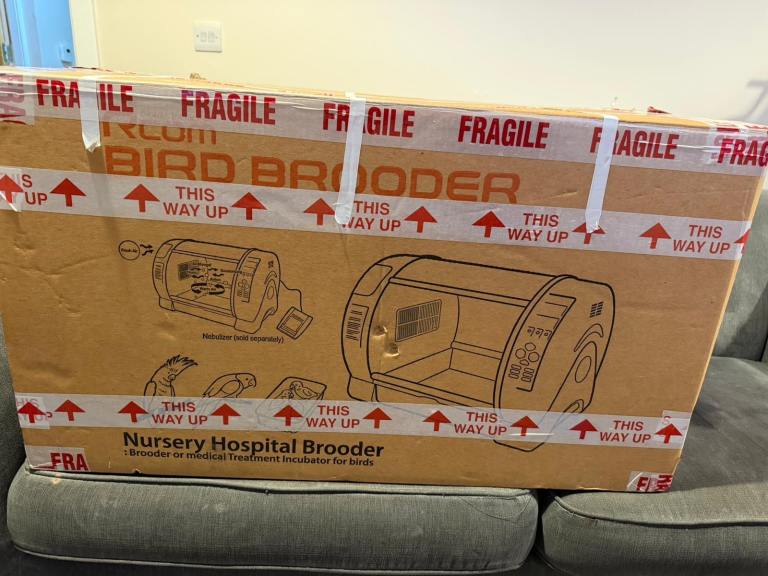 Dog incubator with Oxygen tank 