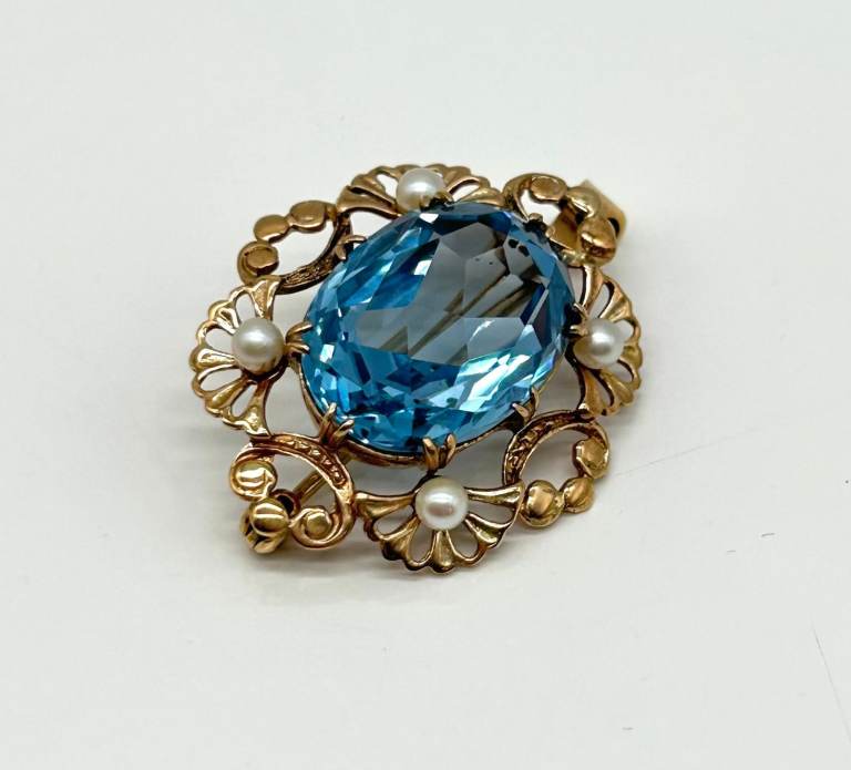 REDUCED Stunning Large Pendant or Brooch in 9ct Gold