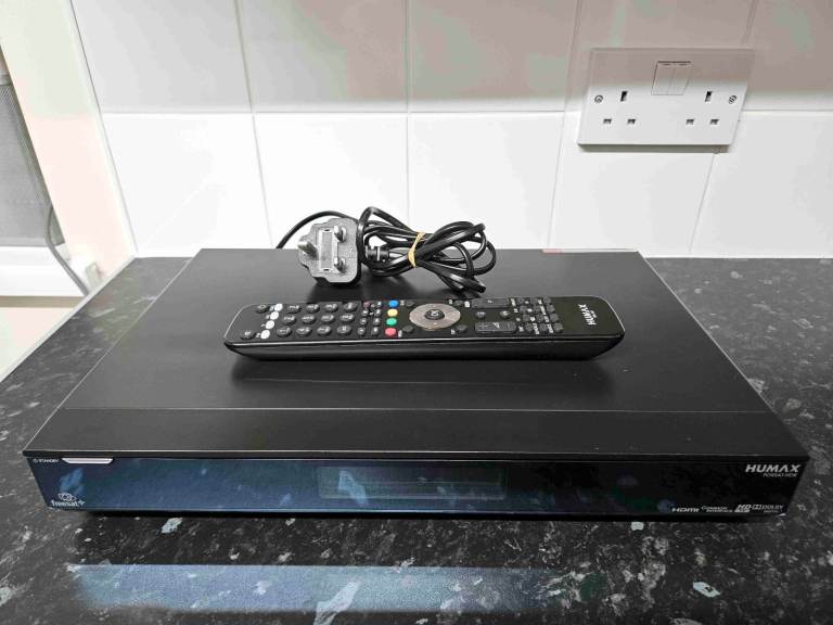 image for Foxsat-HDR Freesat Satellite Receiver & Recording Box, 320GB Hard Drive, Remote Control.