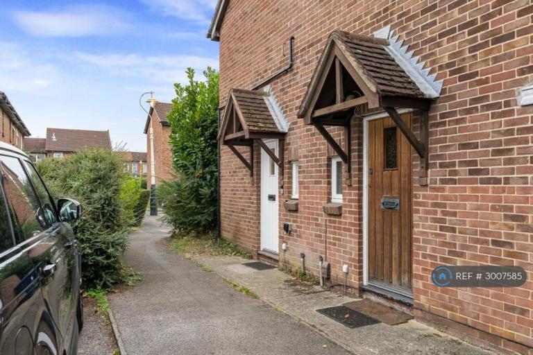 1 bedroom house in Clementine Close, Northfields, W13 (1 bed) (#3007585)