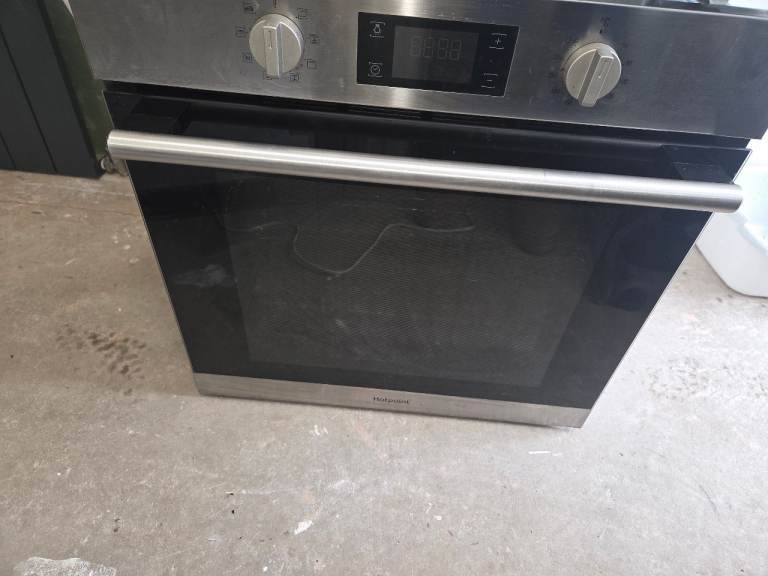 Hotpoint oven, seperate hob & extractor fan