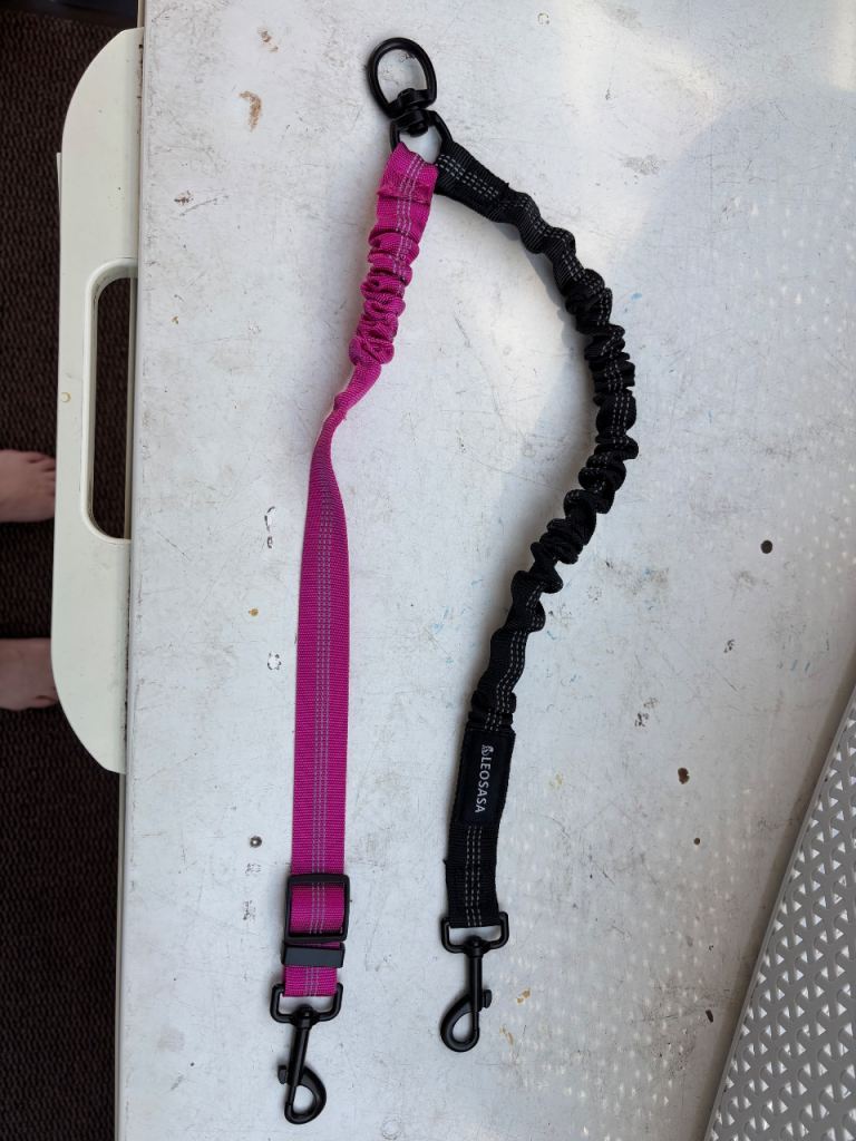 Double dog lead splitter walk 2 dogs