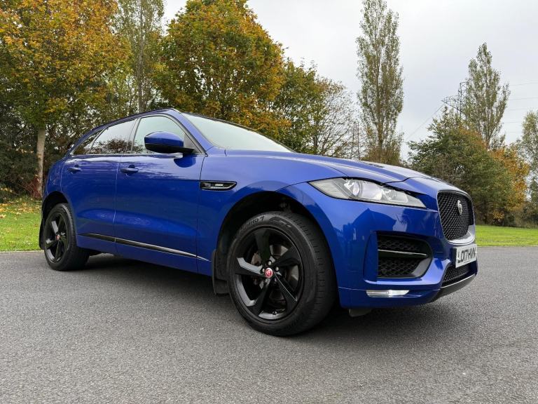 Jaguar F-PACE 2.0 D 4x4 AWD *** R -SPORT *** STUNNING. JEEP 