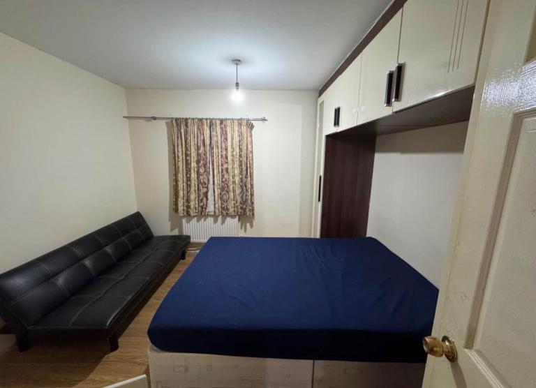 Double Room for rent in hayes