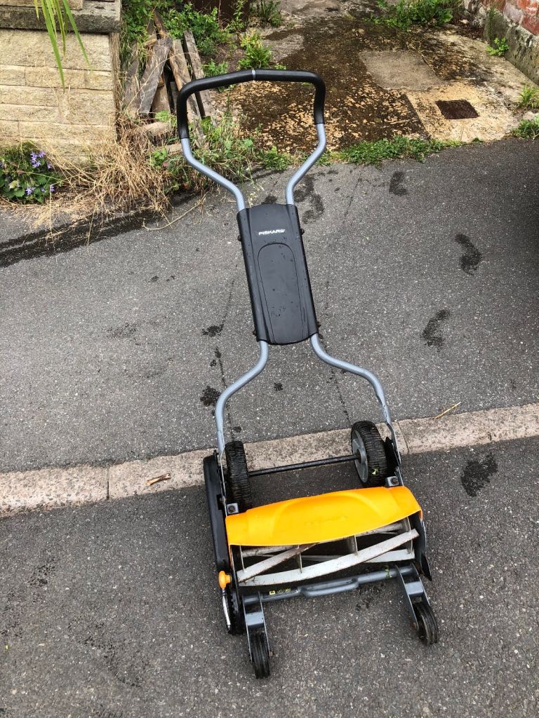Fiskars reel mower