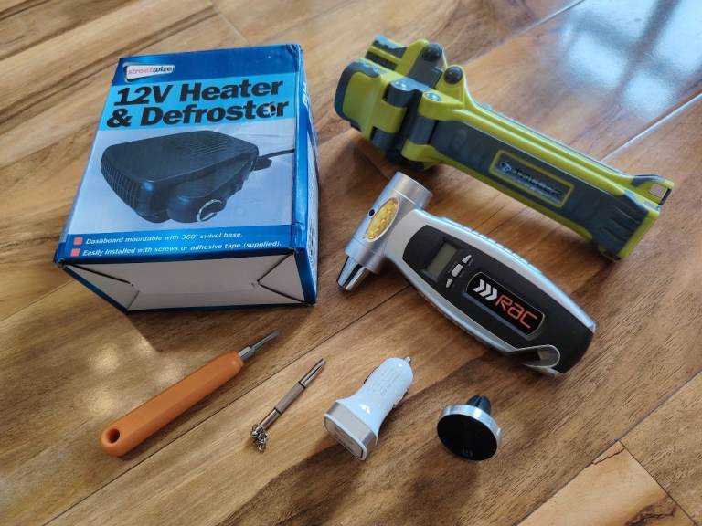 Car emergency kit bundle - heater, safety hammer, 3 LED lights, charger, phone mount - £25 - DA14 