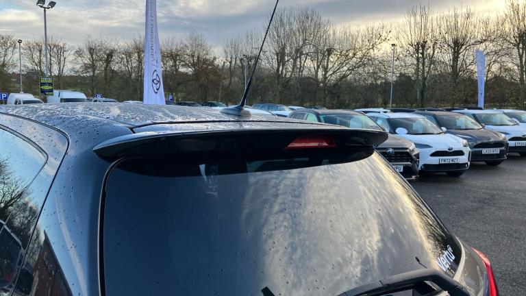 2017 Toyota Yaris 1.33 VVT-i Design 5dr Petrol Hatchback Hatchback Petrol Manual