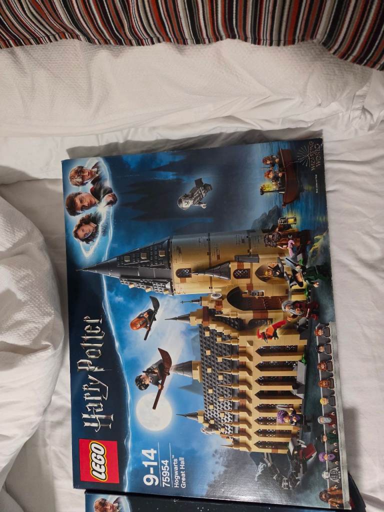 LEGO Harry Potter Sets - Hogwarts Great Hall, Clock Tower, Quidditch