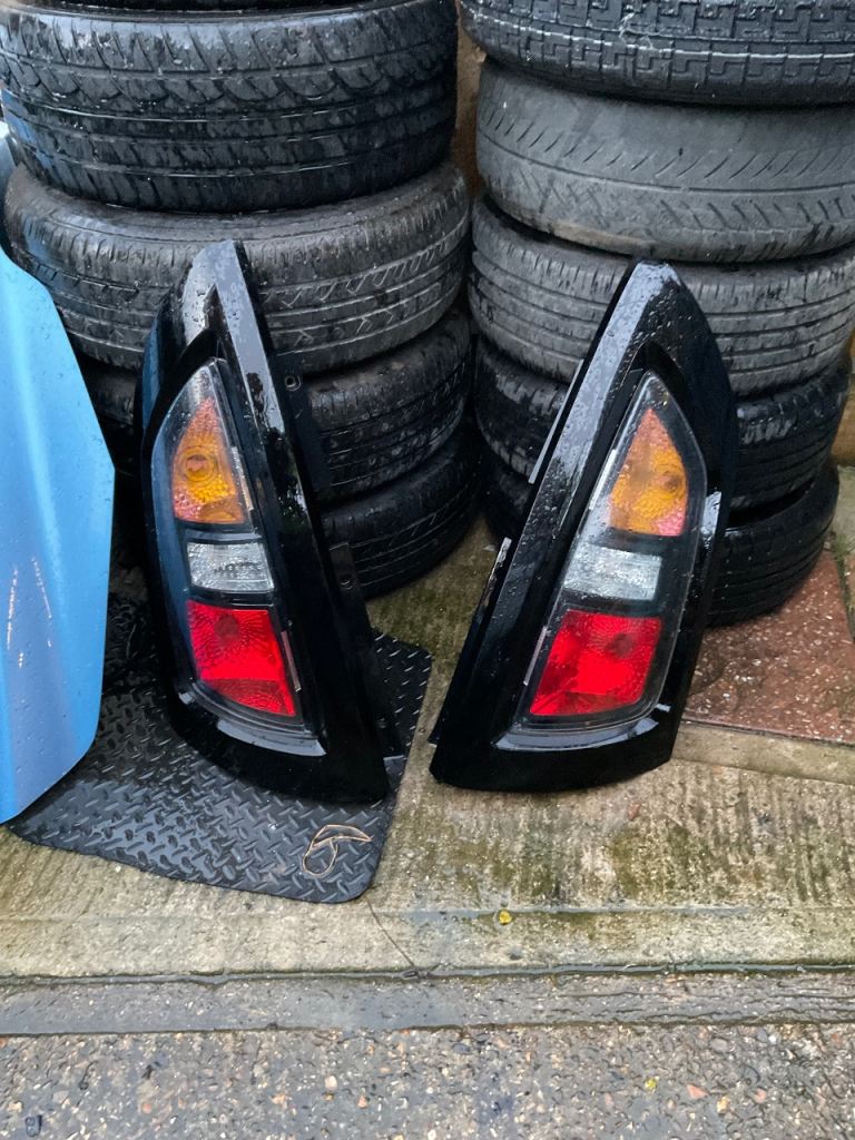 Kia Soul Rear Lights In Black.  Removed from 2010