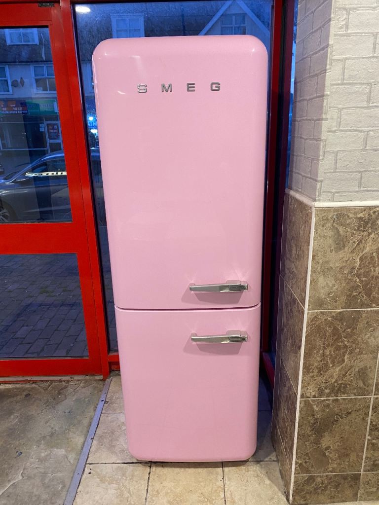 Free delivery 🚚 Pink 🩷 SMEG Fridge Freezer £450