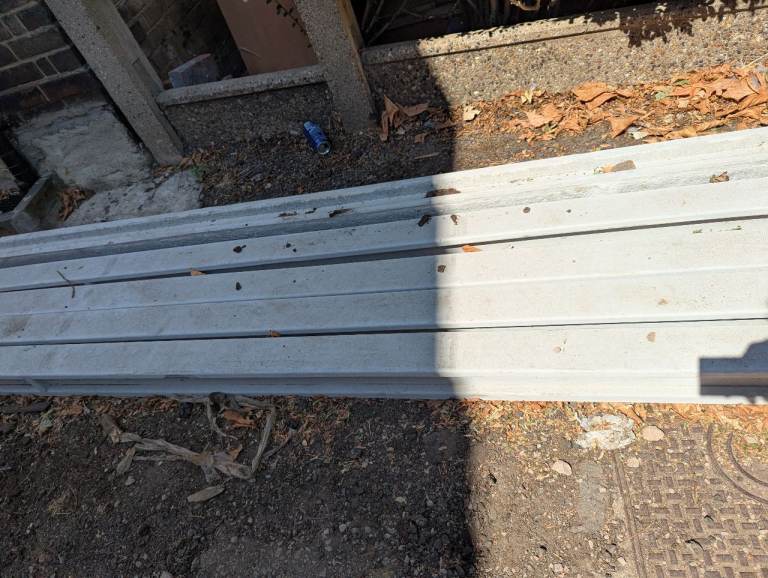 Concrete Fence Posts – Good Condition new