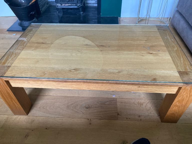 Oak coffee table 