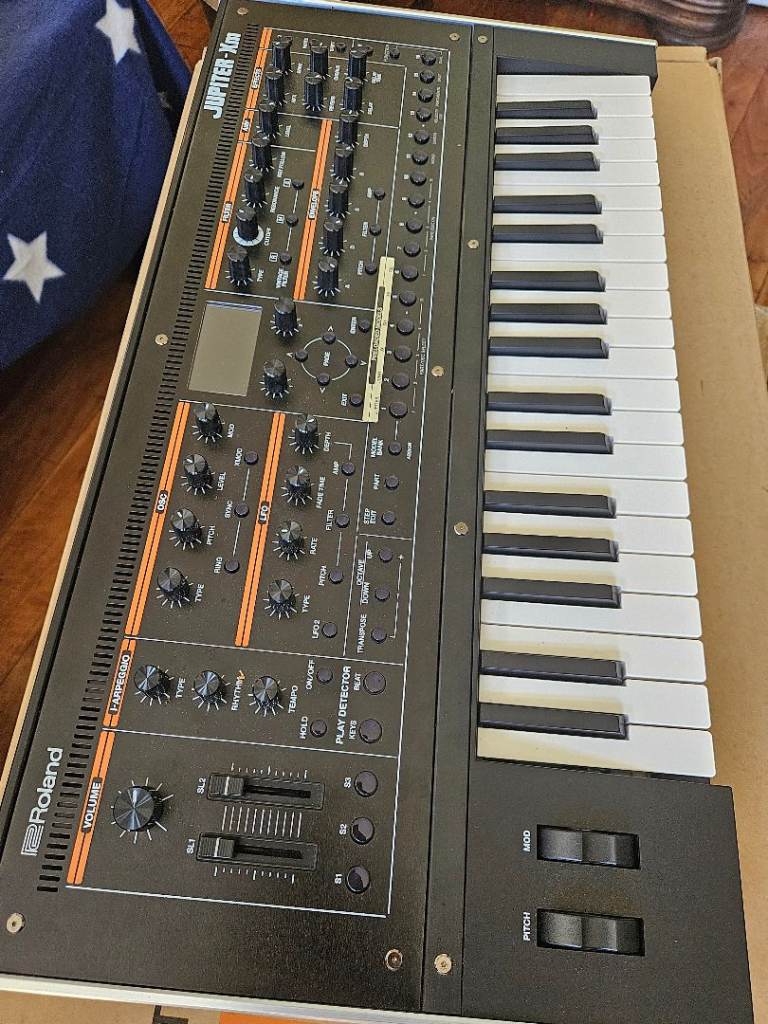 Roland Jupiter-Xm Synthesizer – Excellent Condition – Boxed – PSU & Manuals