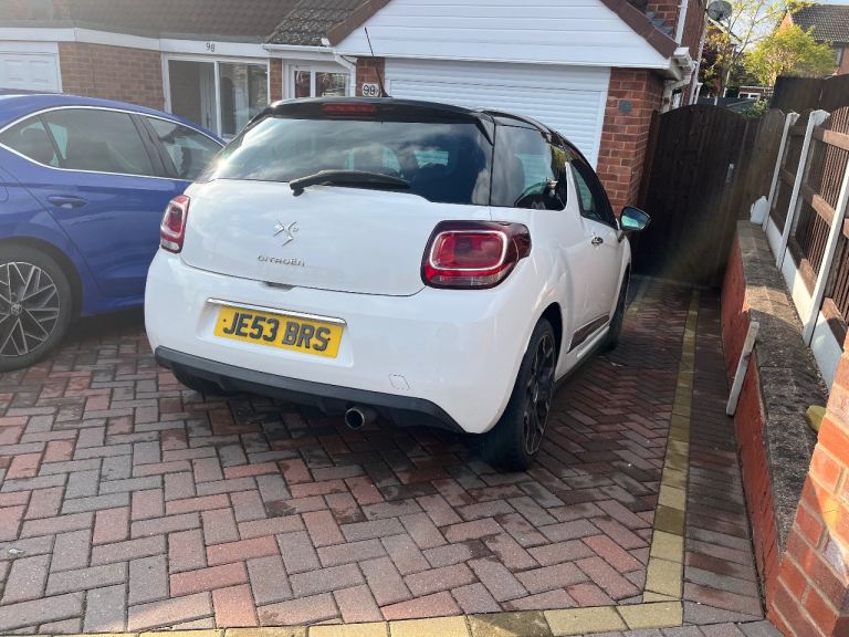 Citroen, DS3, Hatchback, 2014, Manual, 1560 (cc), 3 doors