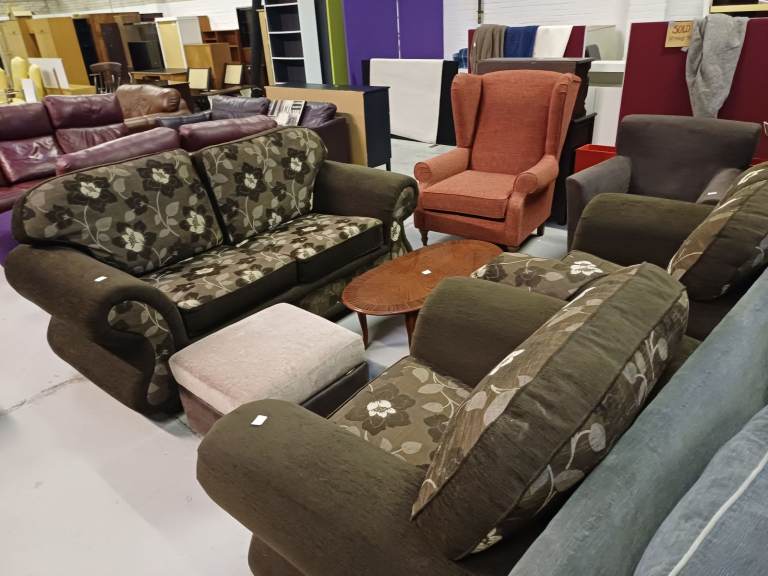 image for Brown floral three piece suite 