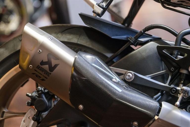 Yamaha R1 60th Anniversary