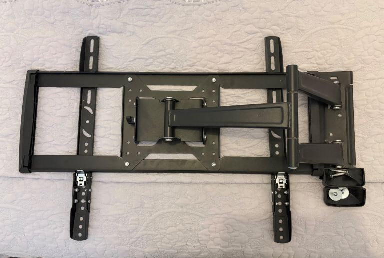 Cantilever TV Mount
